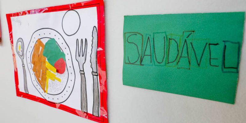 Cartaz alertando para alimentação saudável; nova lei deve ser sancionada por Lula – Lúcio Bernardo Jr. – 26.ago.24:Agência Brasília Cartaz alertando para alimentação saudável; nova lei deve ser sancionada por Lula - Lúcio Bernardo Jr. - 26.ago.24/Agência Brasília